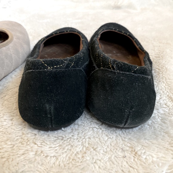 3/$60 Bundle of 2 Quilted Cream and Suede Black Slip On Flats - Picture 10 of 16